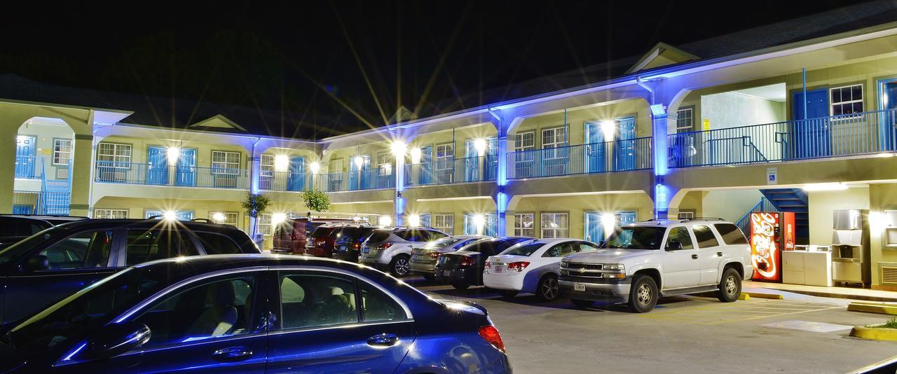 Scottish Inn And Suites Alvin Exterior foto