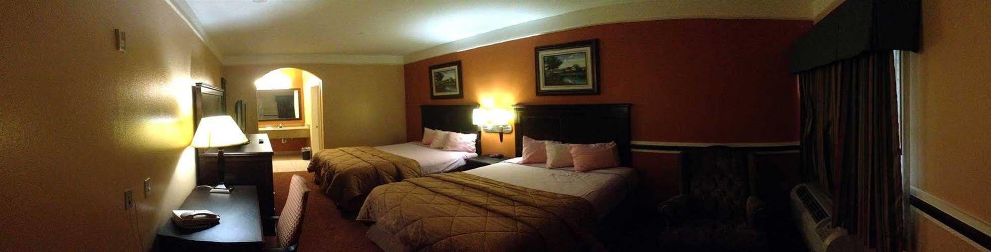 Scottish Inn And Suites Alvin Exterior foto